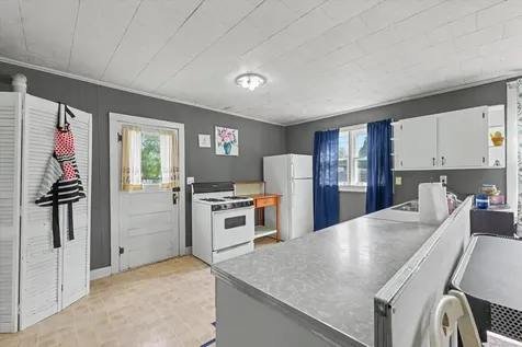 519 East Allen Street Farmer City IL 61842