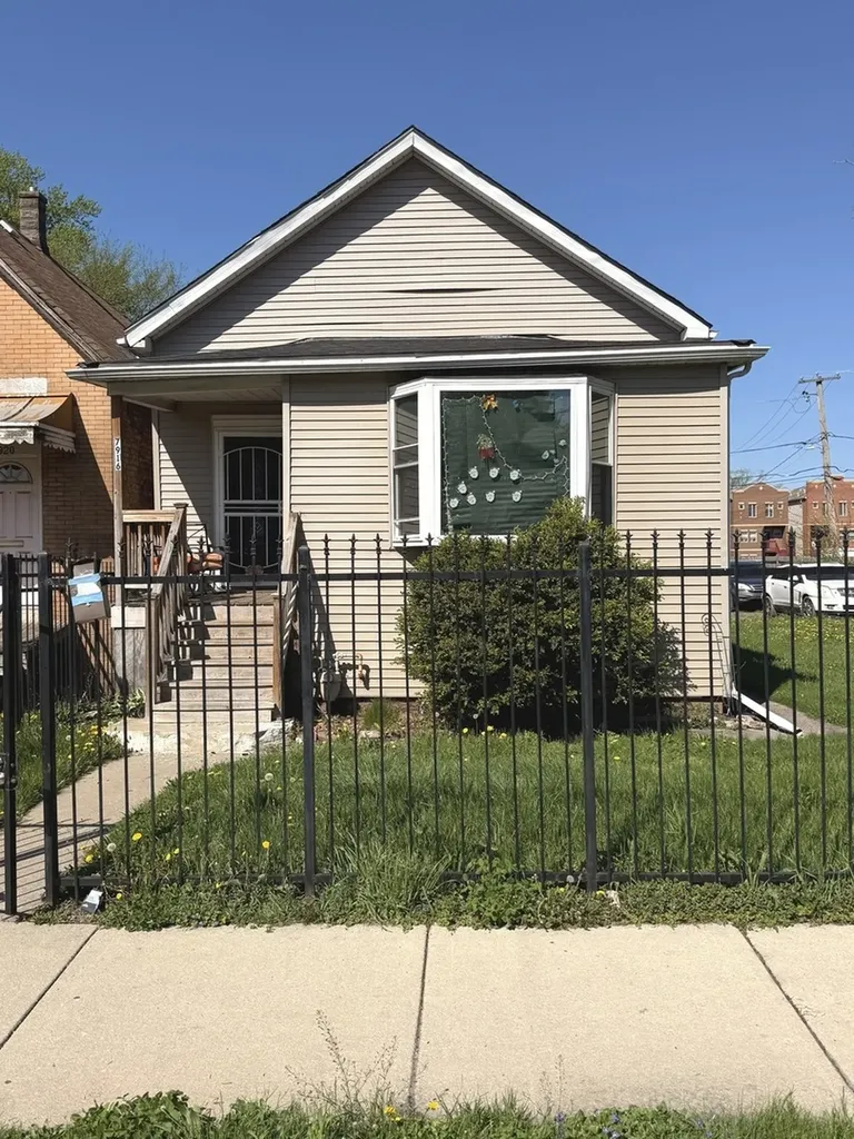 7916 South Normal Avenue Chicago IL 60620