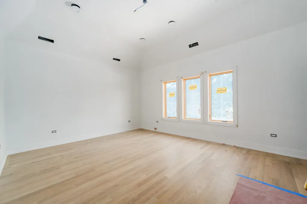 6305 North Keeler Avenue Chicago IL 60646