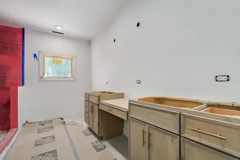 6305 North Keeler Avenue Chicago IL 60646
