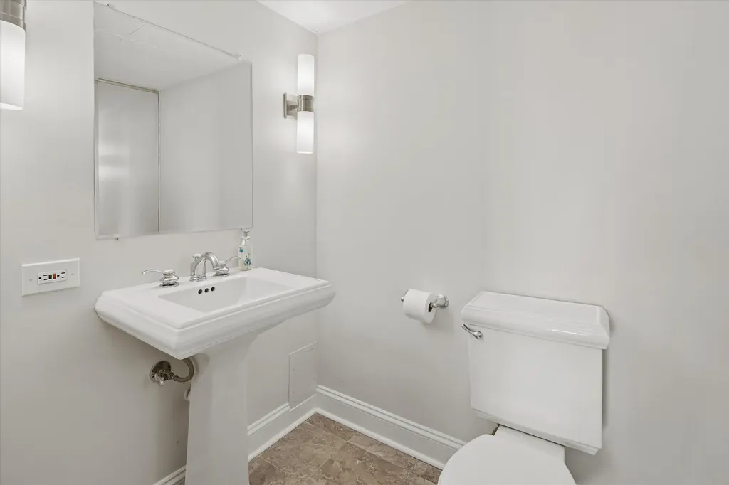 3470 North Lake Shore Drive Chicago IL 60657