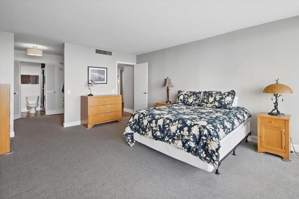3470 North Lake Shore Drive Chicago IL 60657