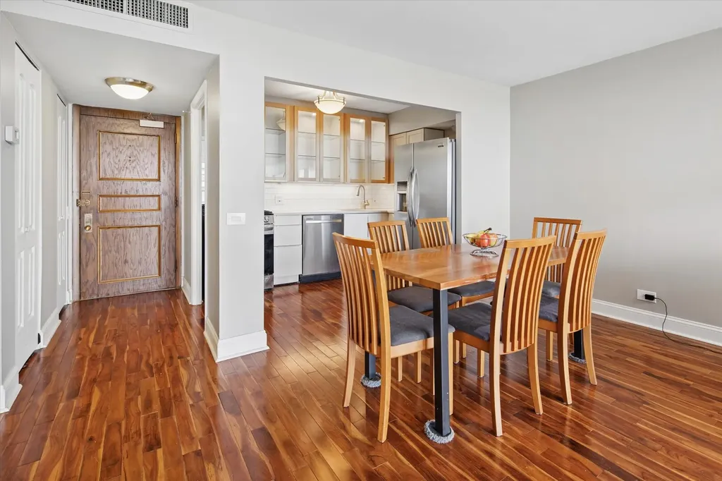 3470 North Lake Shore Drive Chicago IL 60657