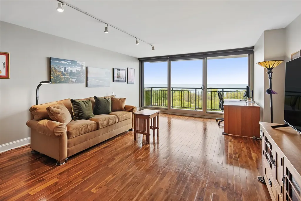 3470 North Lake Shore Drive Chicago IL 60657