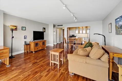 3470 North Lake Shore Drive Chicago IL 60657