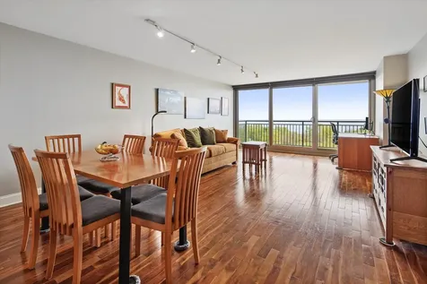 3470 North Lake Shore Drive Chicago IL 60657