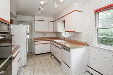 831 South Mitchell Avenue Arlington Heights IL 60005