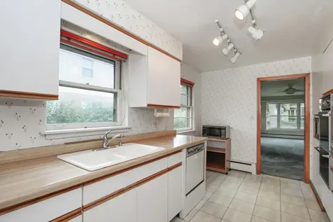 831 South Mitchell Avenue Arlington Heights IL 60005