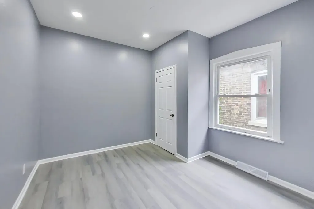 9549 South Calumet Avenue Chicago IL 60628