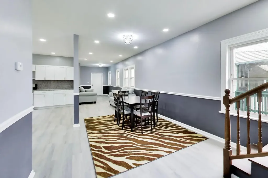 9549 South Calumet Avenue Chicago IL 60628