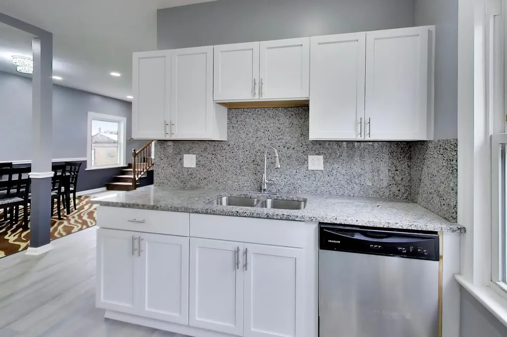 9549 South Calumet Avenue Chicago IL 60628