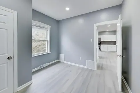 9549 South Calumet Avenue Chicago IL 60628