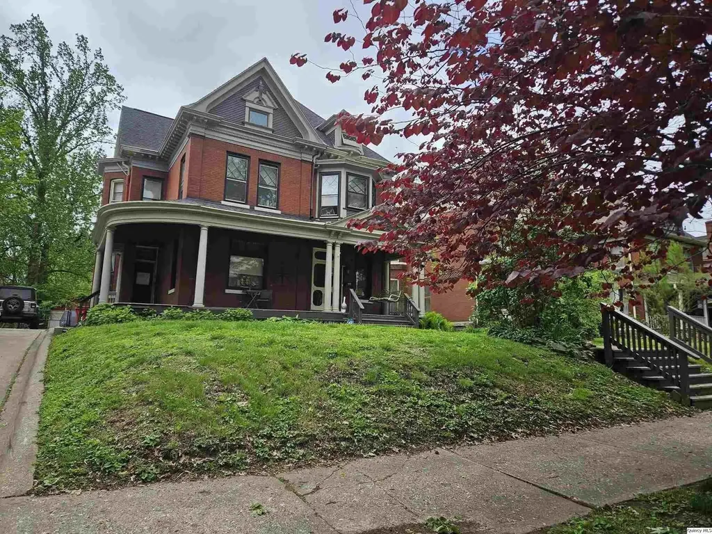 1634 Vermont Street Quincy IL 62301