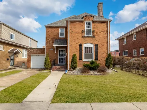 7931 South Paxton Avenue Chicago IL 60617
