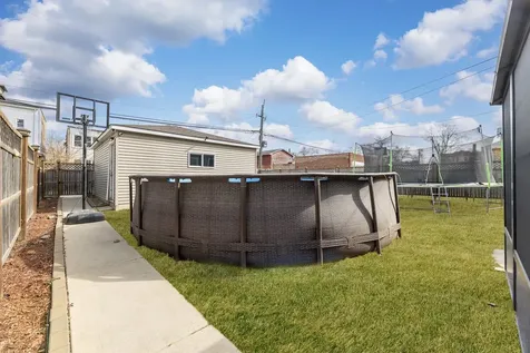 7931 South Paxton Avenue Chicago IL 60617