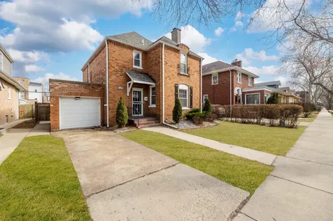 7931 South Paxton Avenue Chicago IL 60617