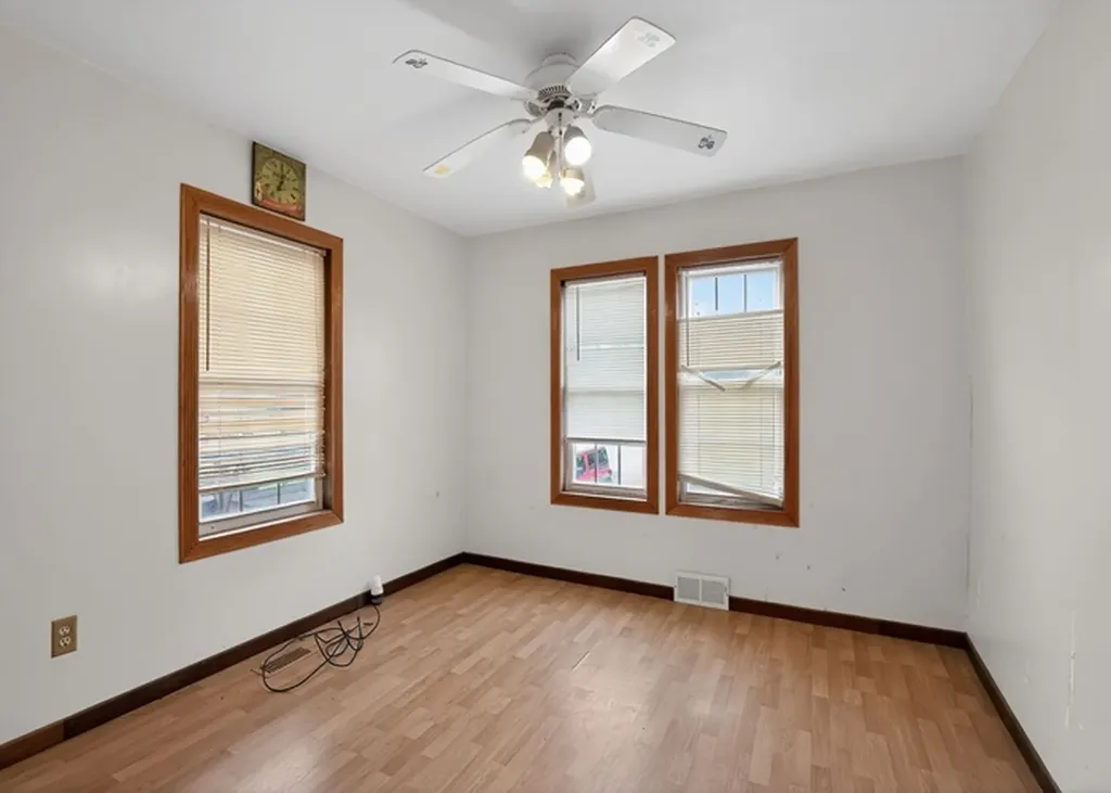 25174 West Claridan Avenue Antioch IL 60002