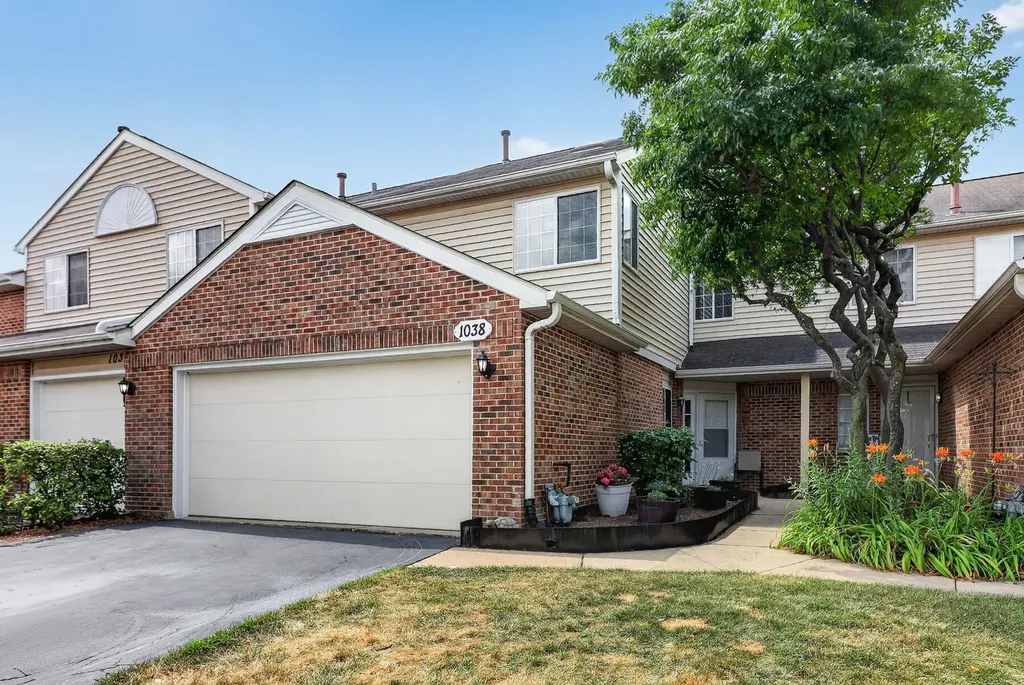 1038 Bedford Drive Carol Stream IL 60188
