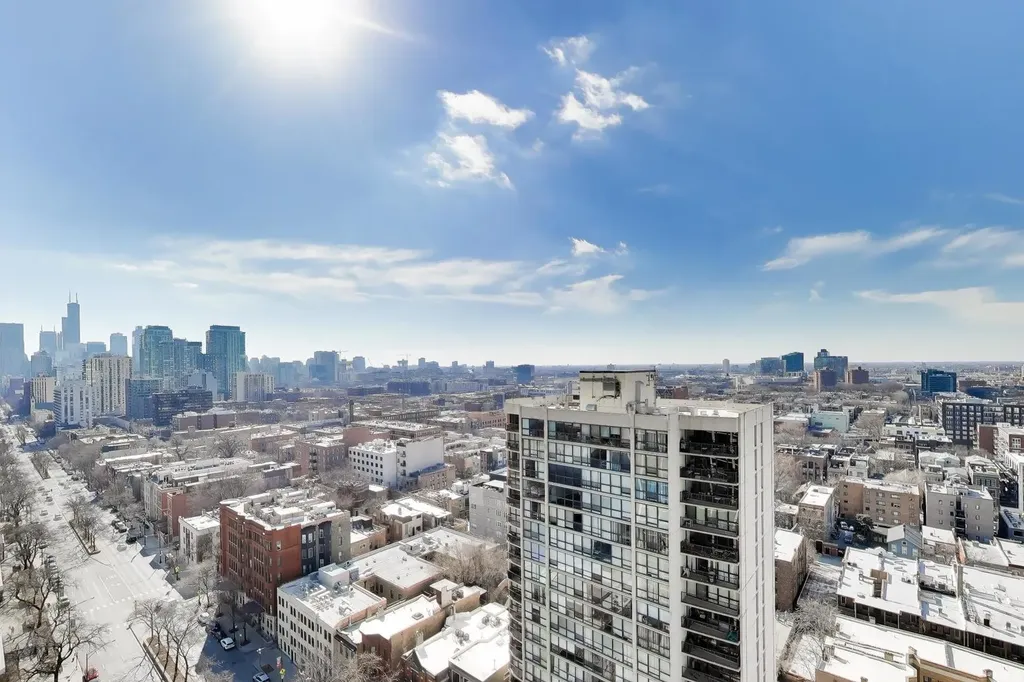 1560 North Sandburg Terrace Chicago IL 60610