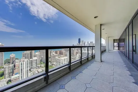 1560 North Sandburg Terrace Chicago IL 60610