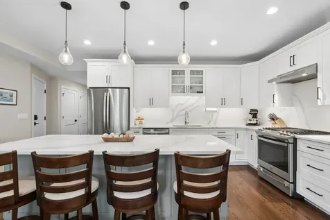 4844 North Hoyne Avenue Chicago IL 60625