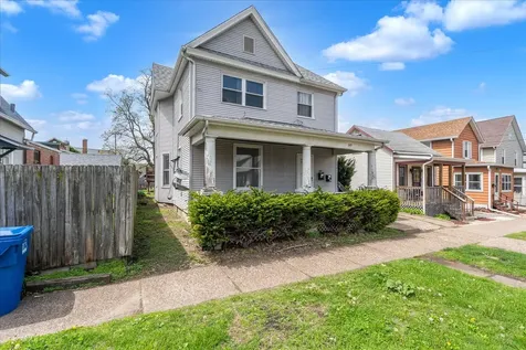 349 10TH Street Moline IL 61265