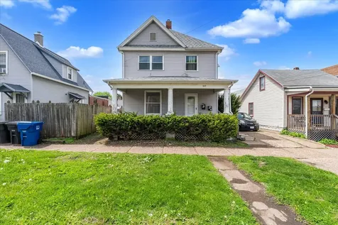 349 10TH Street Moline IL 61265