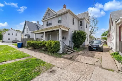 349 10TH Street Moline IL 61265