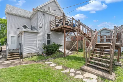 349 10TH Street Moline IL 61265