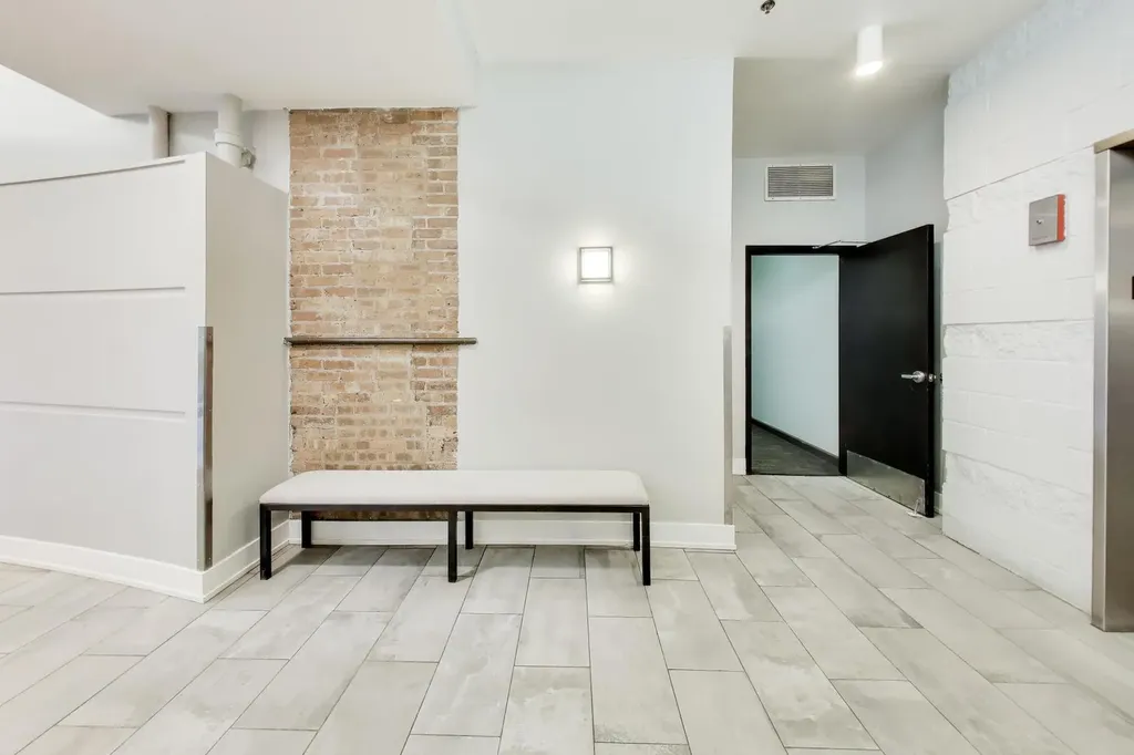520 West Huron Street Chicago IL 60654