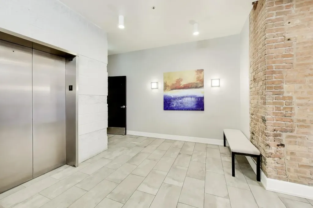 520 West Huron Street Chicago IL 60654
