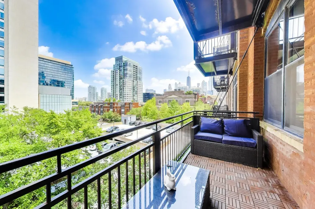 520 West Huron Street Chicago IL 60654