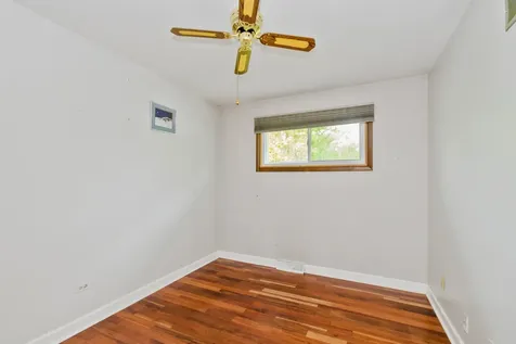 14740 Kilbourne Avenue Midlothian IL 60445