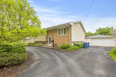 14740 Kilbourne Avenue Midlothian IL 60445