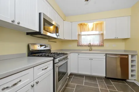 14740 Kilbourne Avenue Midlothian IL 60445