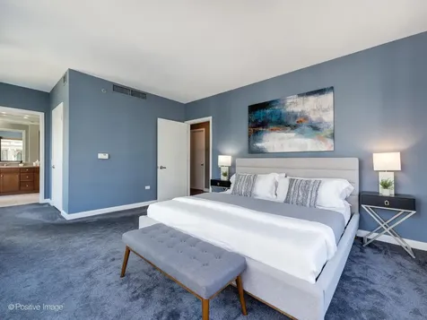 130 North Garland Court Chicago IL 60602