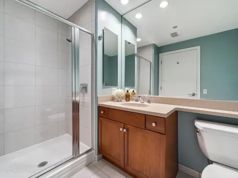 130 North Garland Court Chicago IL 60602