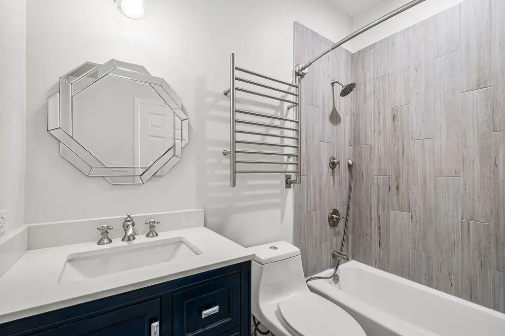 2140 North Winchester Avenue Chicago IL 60614