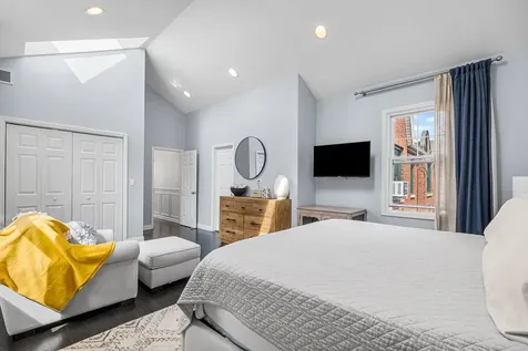 2140 North Winchester Avenue Chicago IL 60614