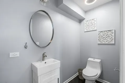2140 North Winchester Avenue Chicago IL 60614