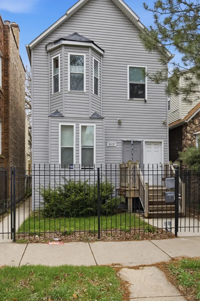 6418 South Rhodes Avenue Chicago IL 60637