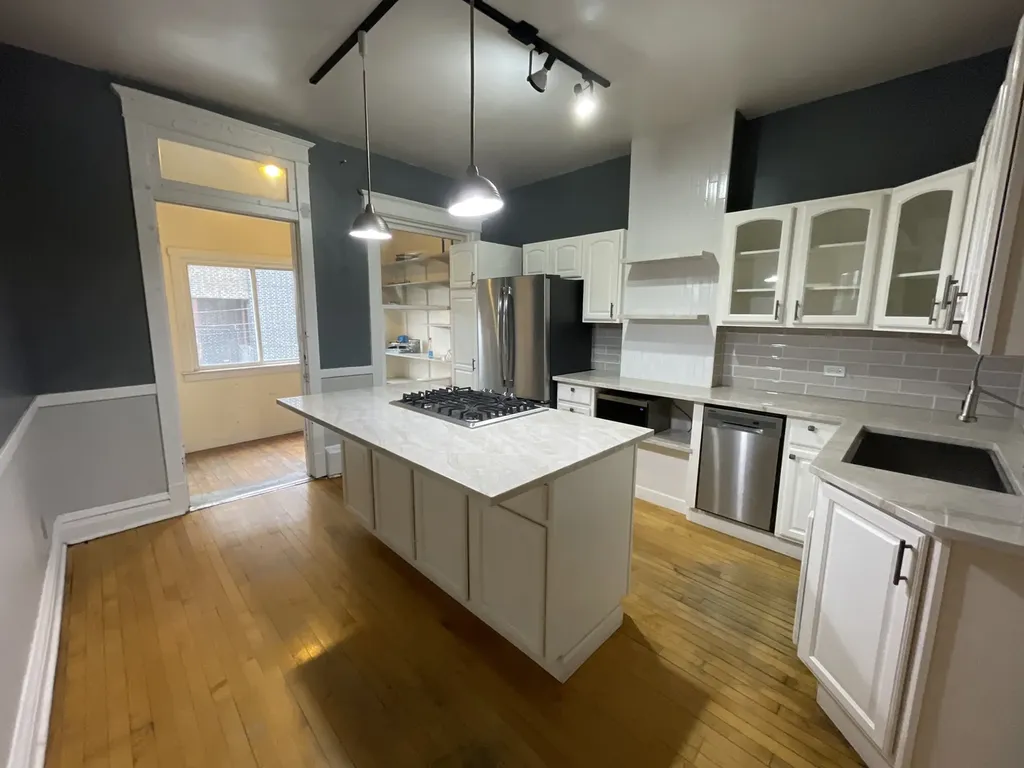2329 North Sacramento Avenue Chicago IL 60647