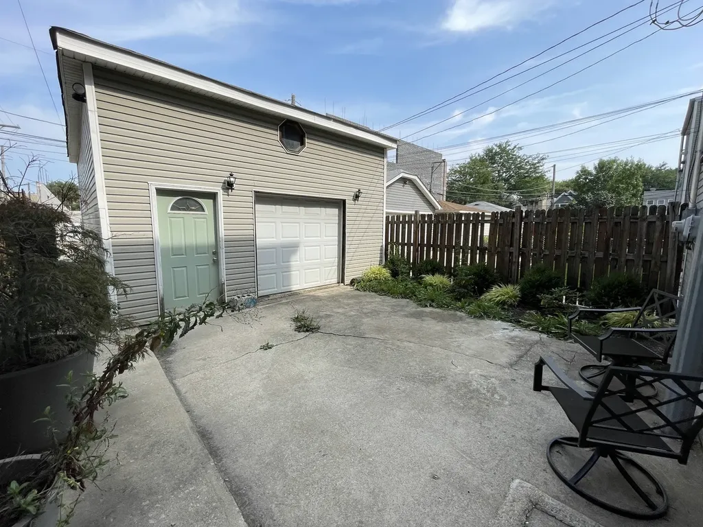 2329 North Sacramento Avenue Chicago IL 60647