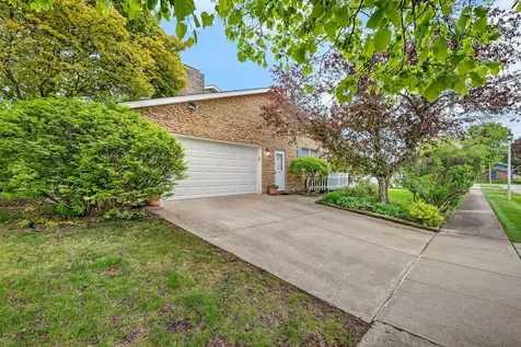 3212 Burr Oaks Drive Joliet IL 60431