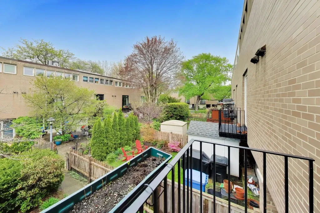 1456 East Park Place Chicago IL 60637