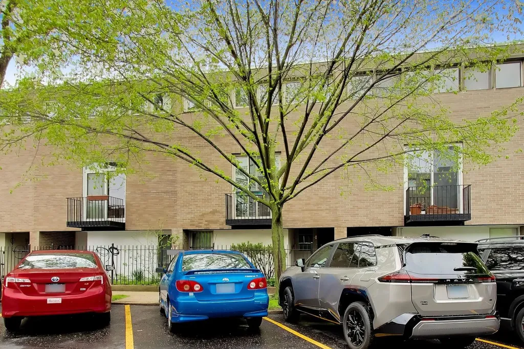 1456 East Park Place Chicago IL 60637