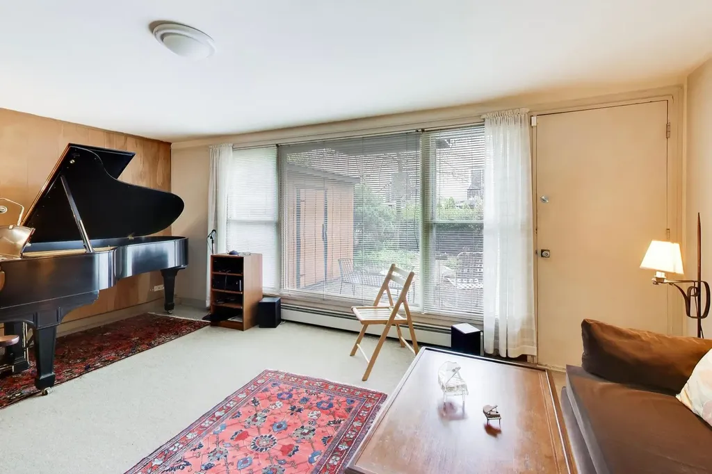 1456 East Park Place Chicago IL 60637