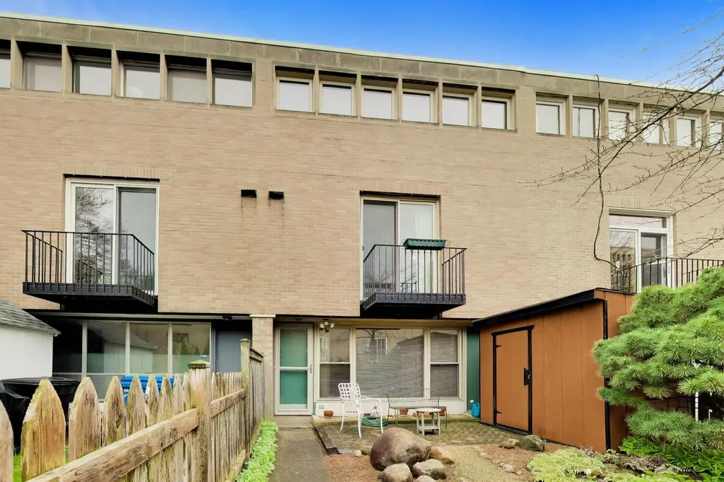 1456 East Park Place Chicago IL 60637