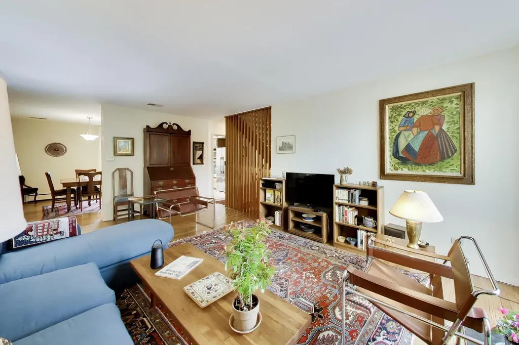 1456 East Park Place Chicago IL 60637