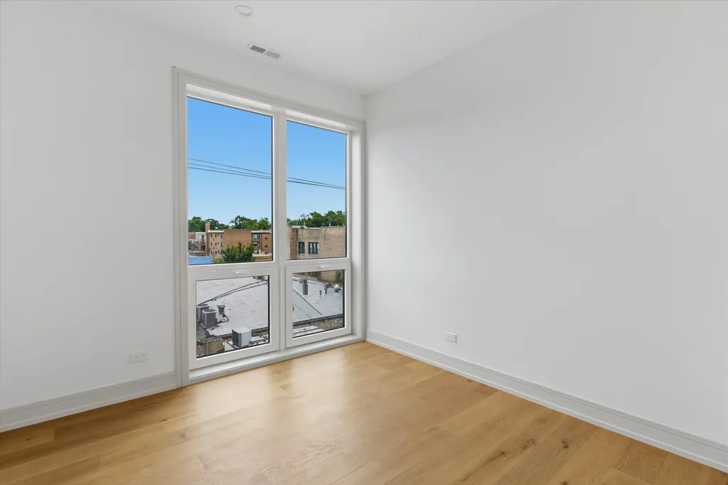 6414 North Francisco Avenue Chicago IL 60645
